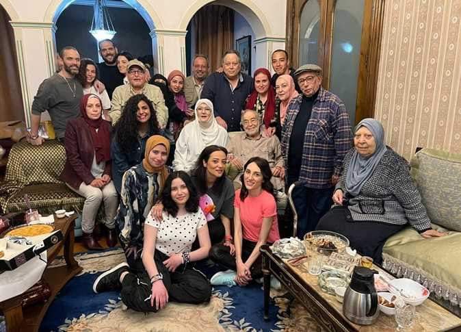 حسن يوسف مع عائلته، فيتو