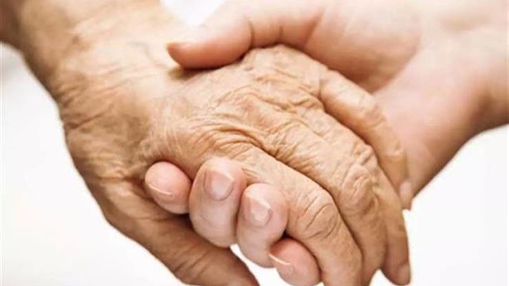 دار الإفتاء توضح بر الوالدين، فيتو