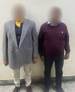 ضبط سائق وعاطل انتحلا صفة موظفين بحى السلام للنصب على محامى