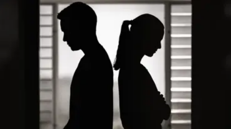 بعد أنباء عودة شيرين لحسام حبيب، كيفية إرجاع الزوجة بعد الطلقة الثانية