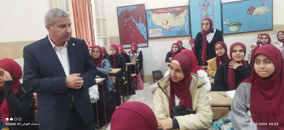 رمضان يتفقد اربعة مدارس بمنيا القمح اليوم -فيتو