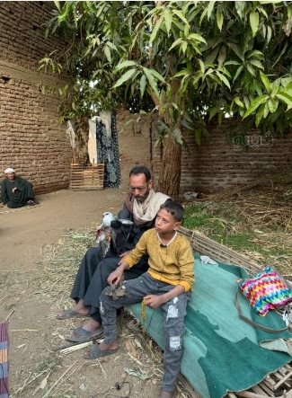 طفل أبهر الصعيد في اصطاد الصقور والذئاب بـنبلة وشرك الحديدي (7)