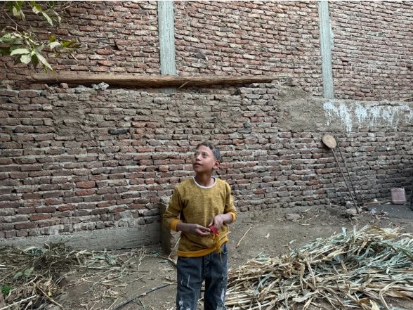 طفل أبهر الصعيد في اصطاد الصقور والذئاب بـنبلة وشرك الحديدي (10)