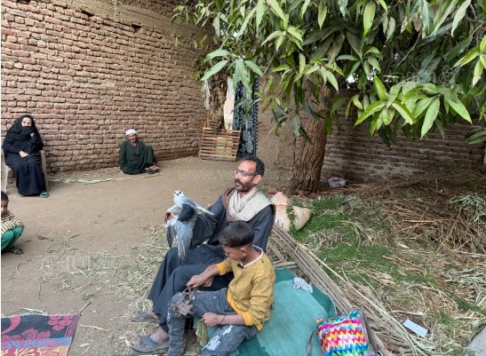 طفل أبهر الصعيد في اصطاد الصقور والذئاب بـنبلة وشرك الحديدي (1)
