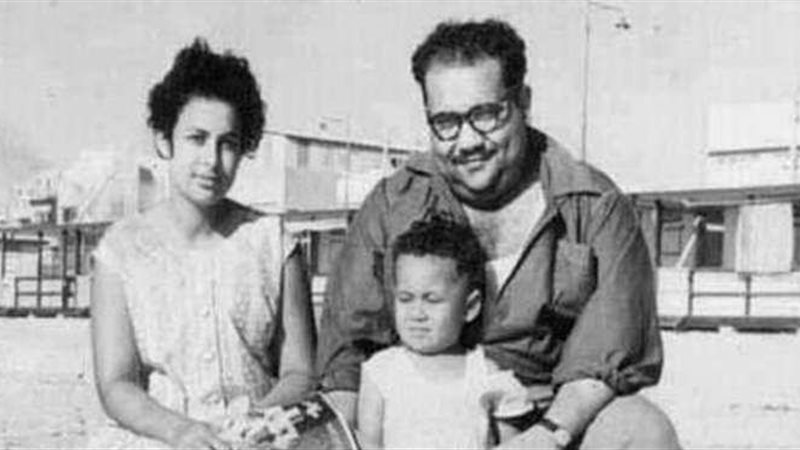 صلاح جاهين مع زوجته الاولى السيدة سوسن وابنه بهاء