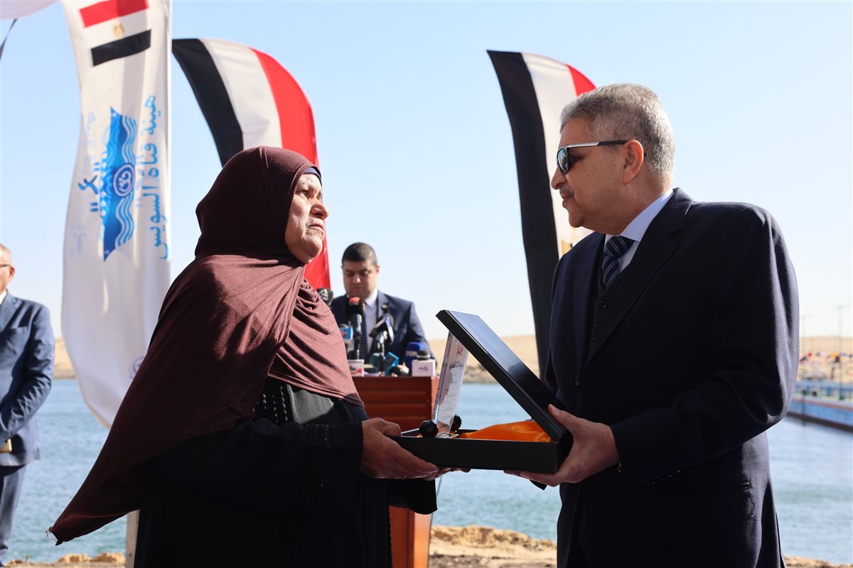 جانب من الافتتاح،فيتو