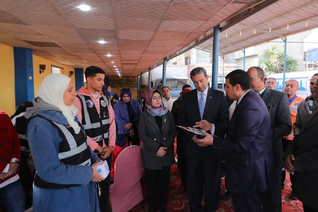 محافظ دمياط يتابع خدمات المبادرة الرئاسية