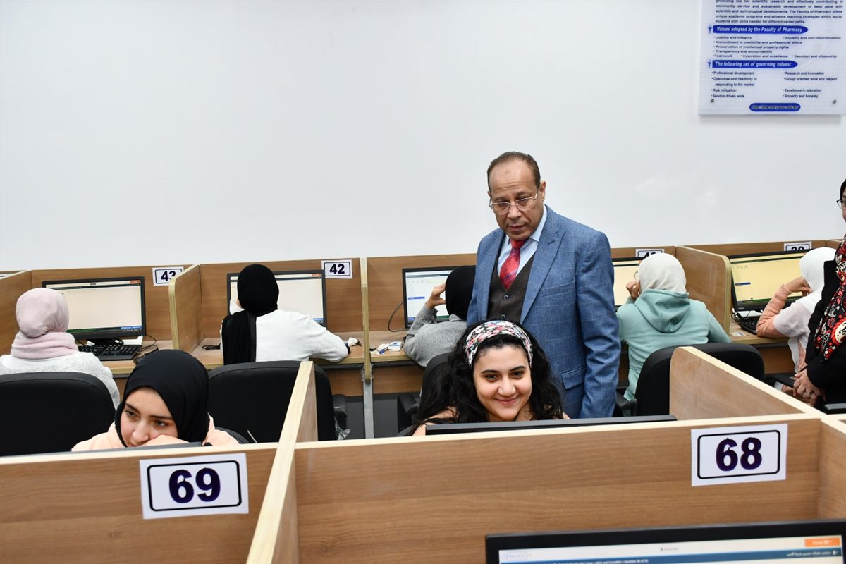 جانب من الامتحانات،فيتو