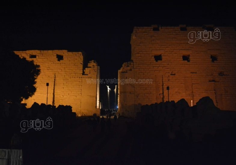  عروض الصوت والضوء تبهر الزائرين في معبد الكرنك (2)