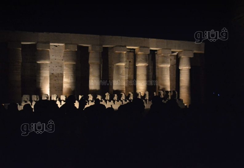  عروض الصوت والضوء تبهر الزائرين في معبد الكرنك (16)