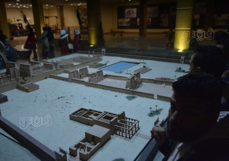  عروض الصوت والضوء تبهر الزائرين في معبد الكرنك (28)