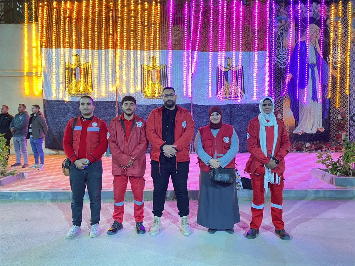 جانب من مشاركة الهلال الأحمر بالكنائس،فيتو