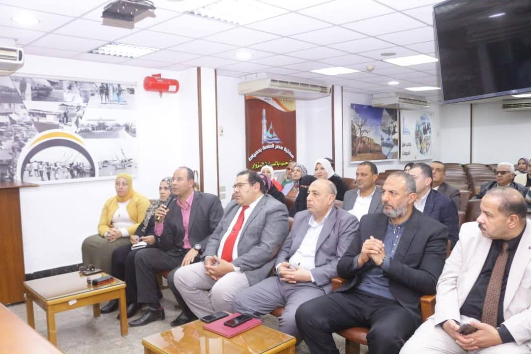 اجتماع بشأن تشكيل لجنة الاصحاح البيئي بالمحافظة،