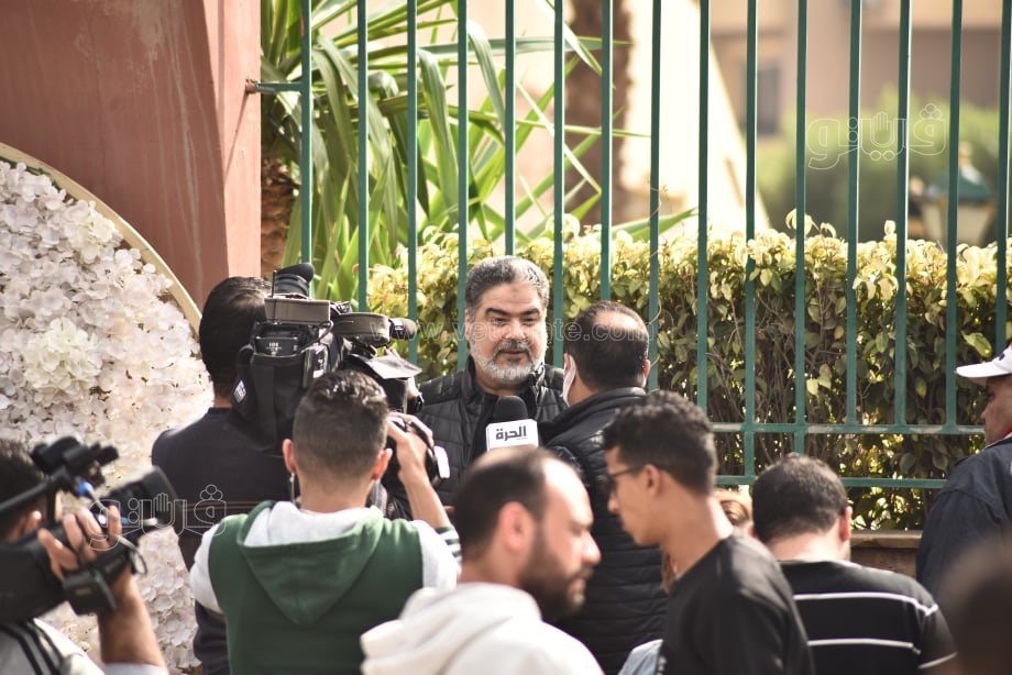 انهيار أسرة سهير البابلي بعد وصول جثمانها إلى مسجد الشرطة (5)