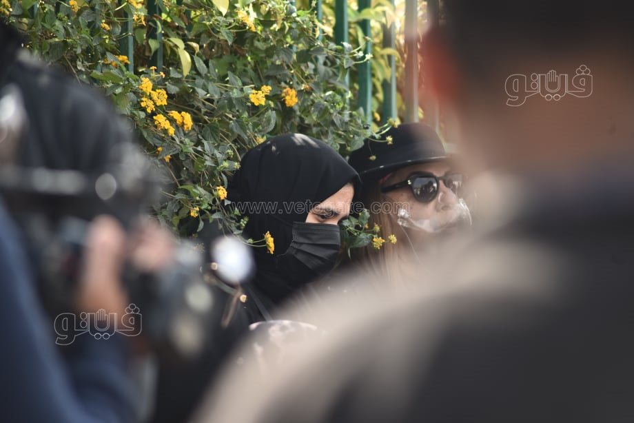 انهيار أسرة سهير البابلي بعد وصول جثمانها إلى مسجد الشرطة (8)