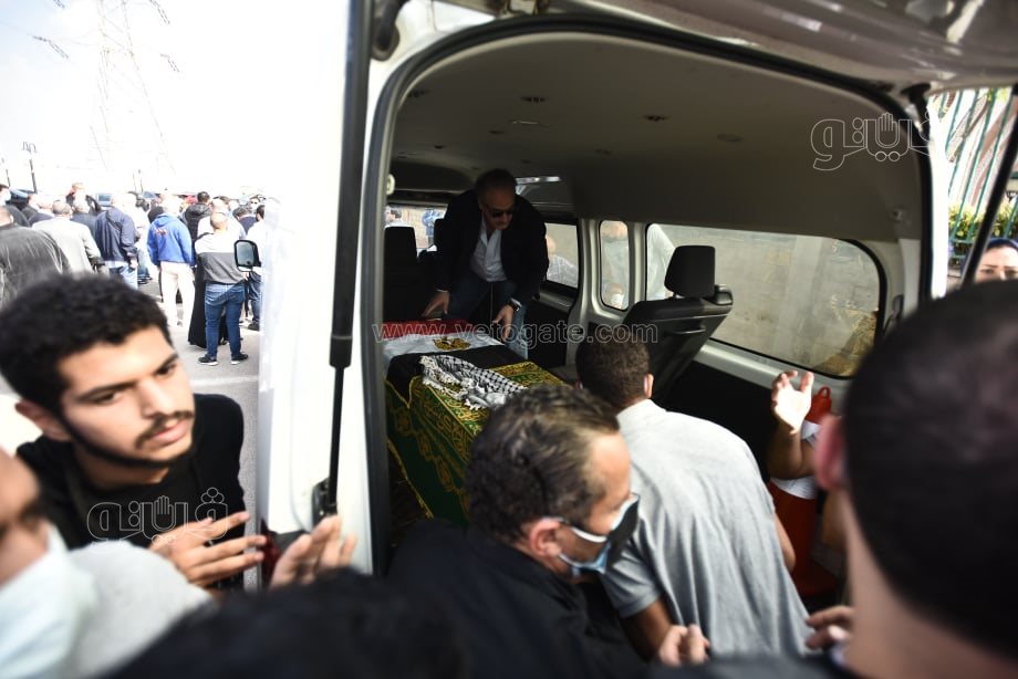 دنيا سميرغانم ورامي رضوان في جنازة سهير البابلي (4)