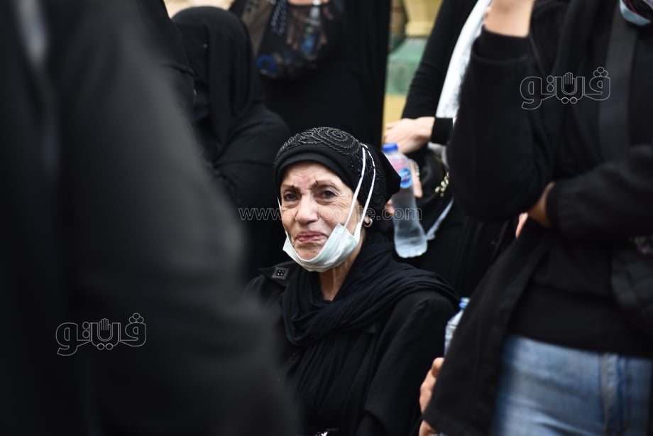 لحظة دفن الفنانة سهير البابلي بمقابر طريق الواحات (7)