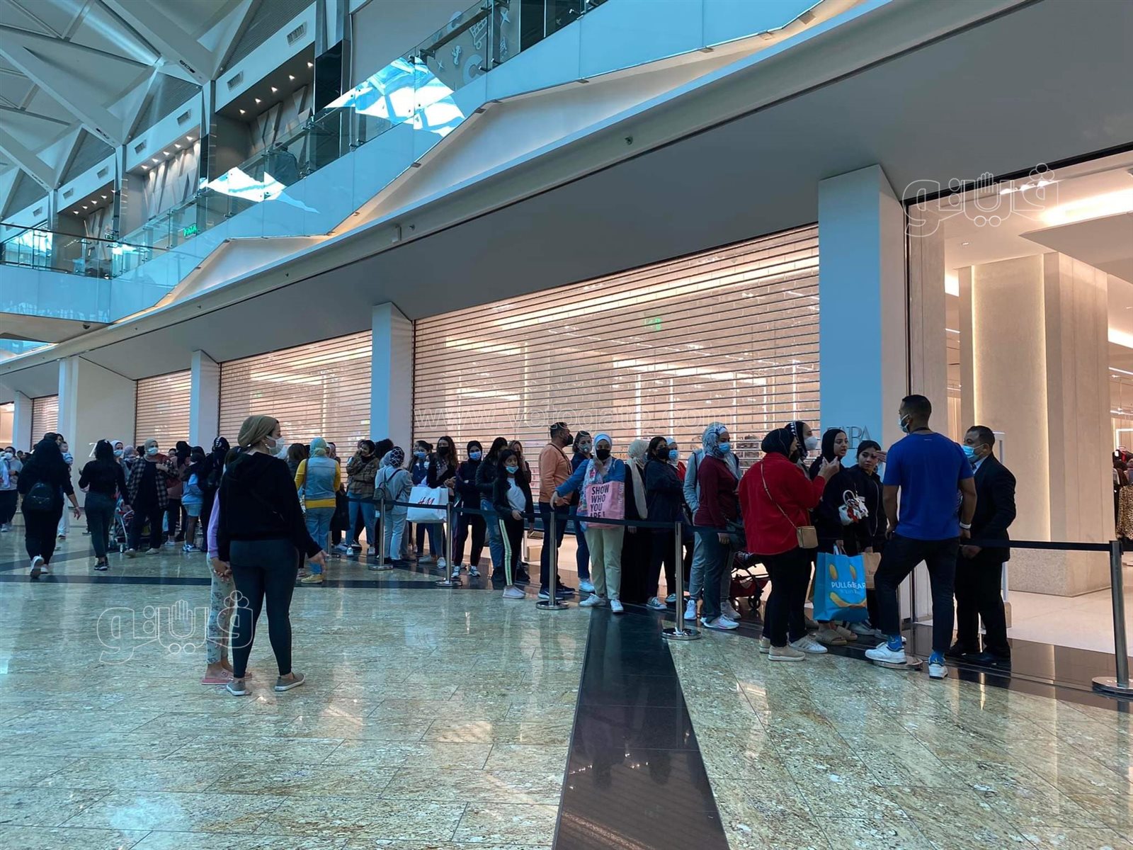 طوابير على محل ملابس بمول بمصر الجديدة (3)