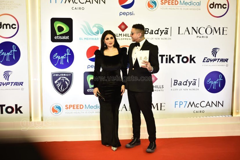 نجمات تألقن بالأسود في افتتاح مهرجان القاهرة السينمائي (7)