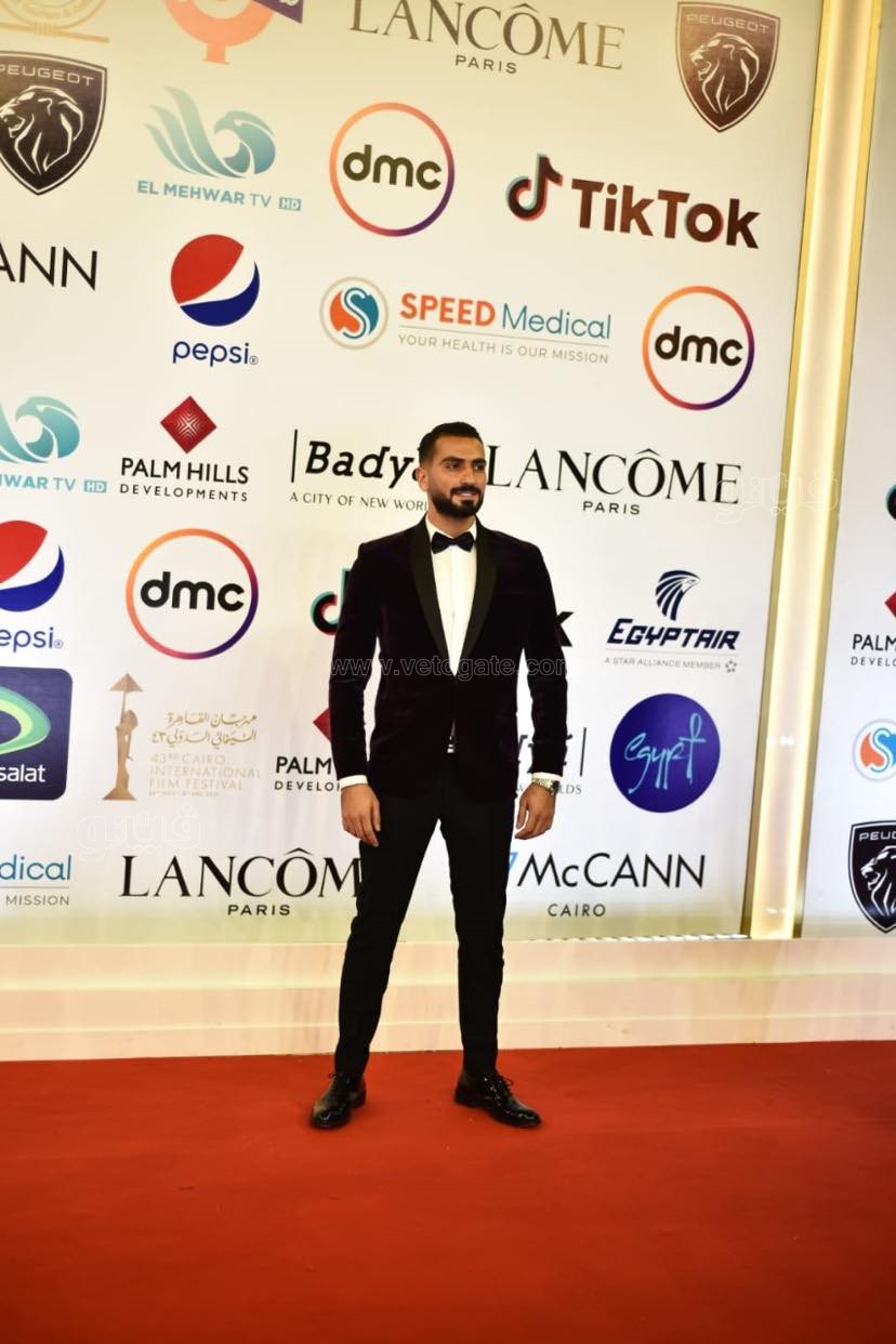 إطلالات النجوم الشباب على ريد كاربت مهرجان القاهرة السينمائي (3)