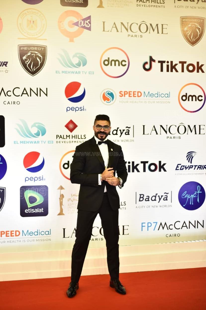 إطلالات النجوم الشباب على ريد كاربت مهرجان القاهرة السينمائي (4)