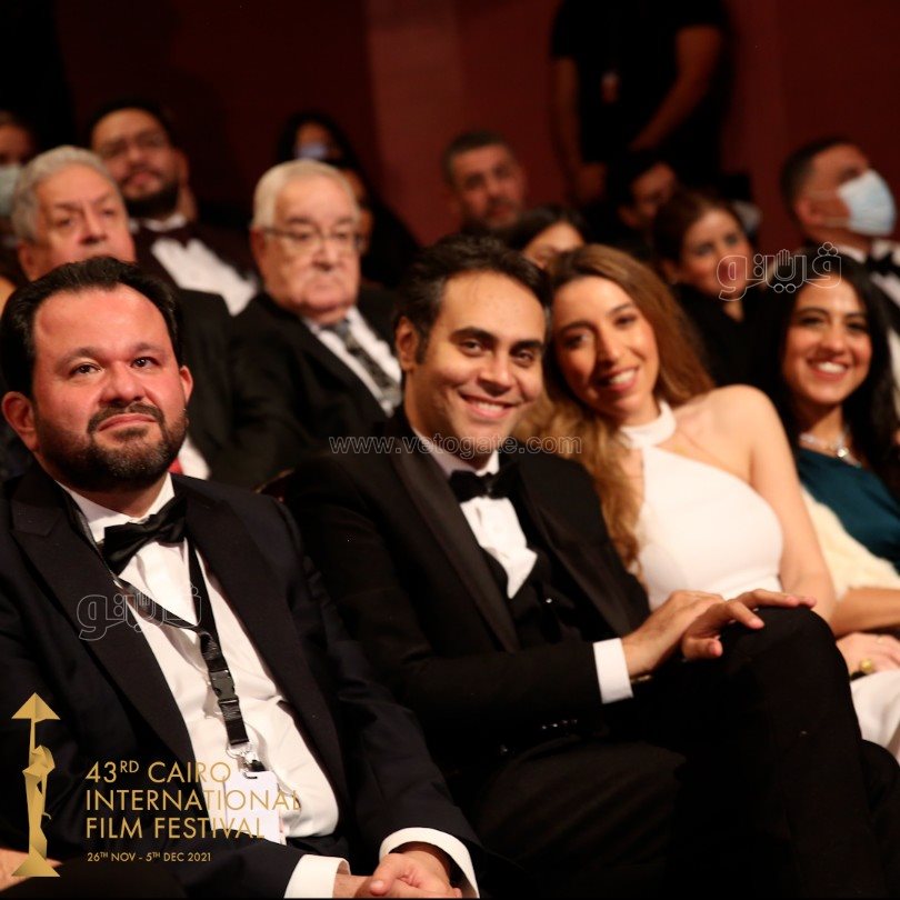  تكريم نيللى وكريم عبد العزيز بافتتاح مهرجان القاهرة السينمائى (9)