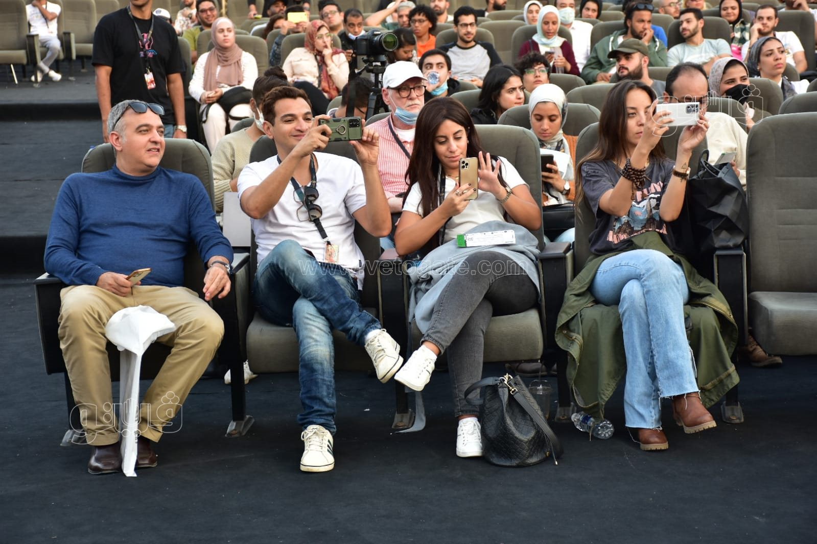 المخرج محسن أحمد يحضر ندوة الكيت كات بمهرجان القاهرة (14)