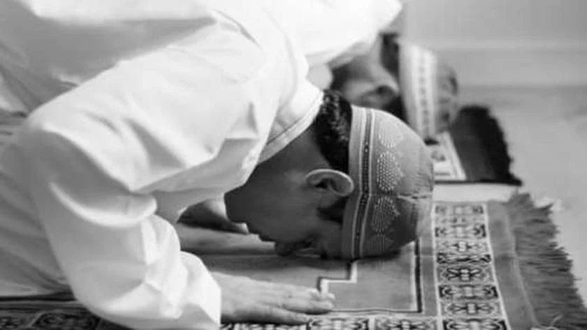 موعد اذان العشاء