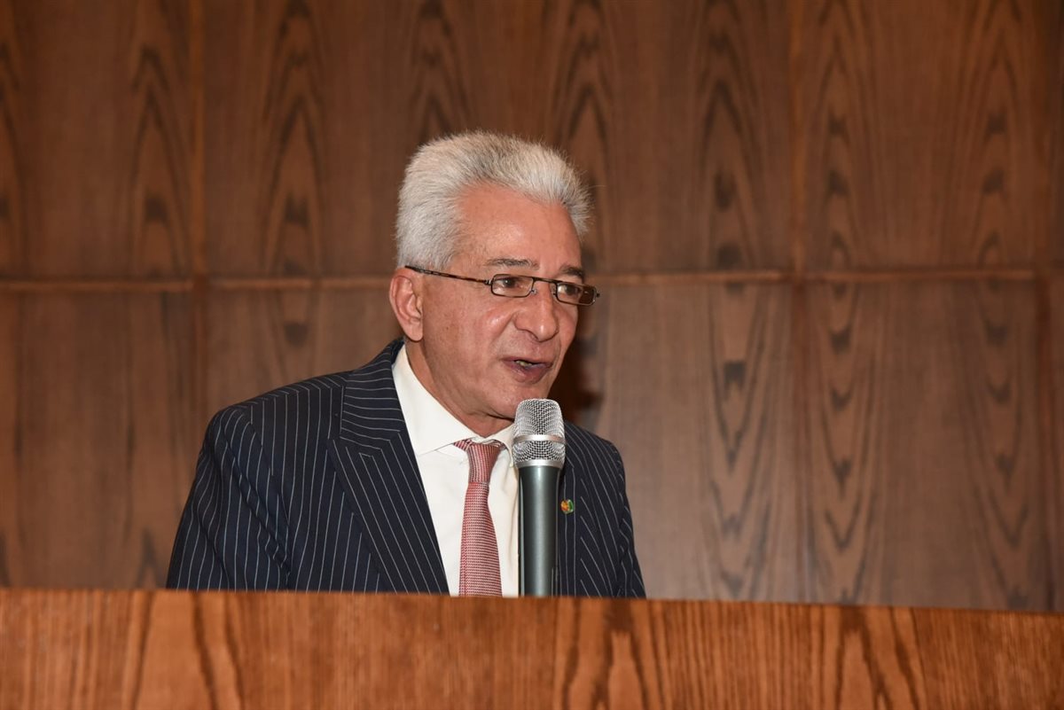 <strong>الدكتور علاء عز أمين عام الاتحاد العام للغرف التجارية</strong>