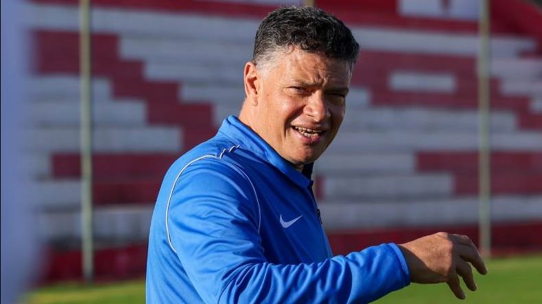 أحمد رمضان مدرب منتخب مصر للكرة النسائية، فيتو