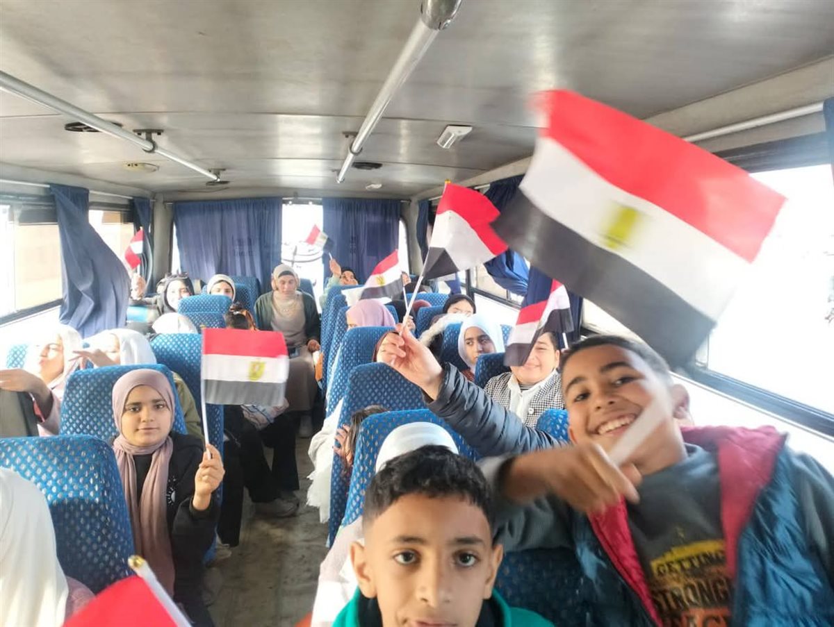 قرية بالقليوبية تنظم رحلات مجانية الي معرض الكتاب،فيتو