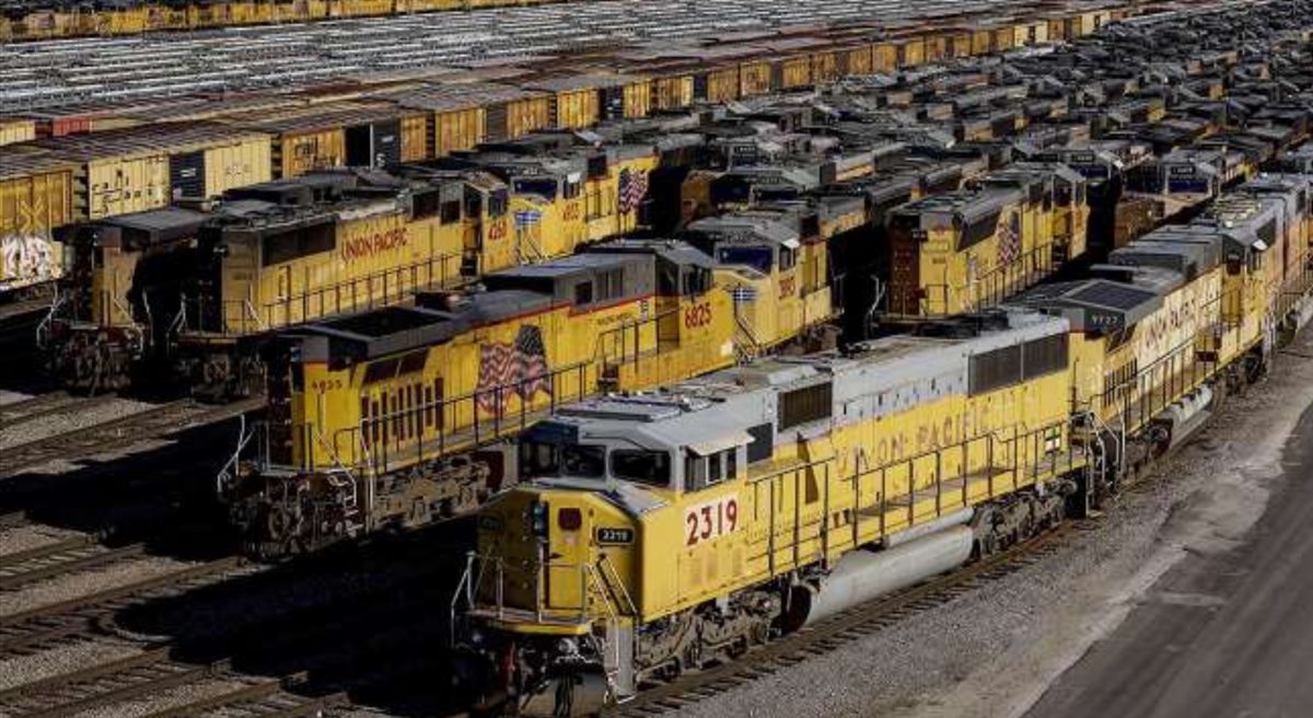 مستودع خردة لسكك حديدية في لوس أنجلوس، فيتو