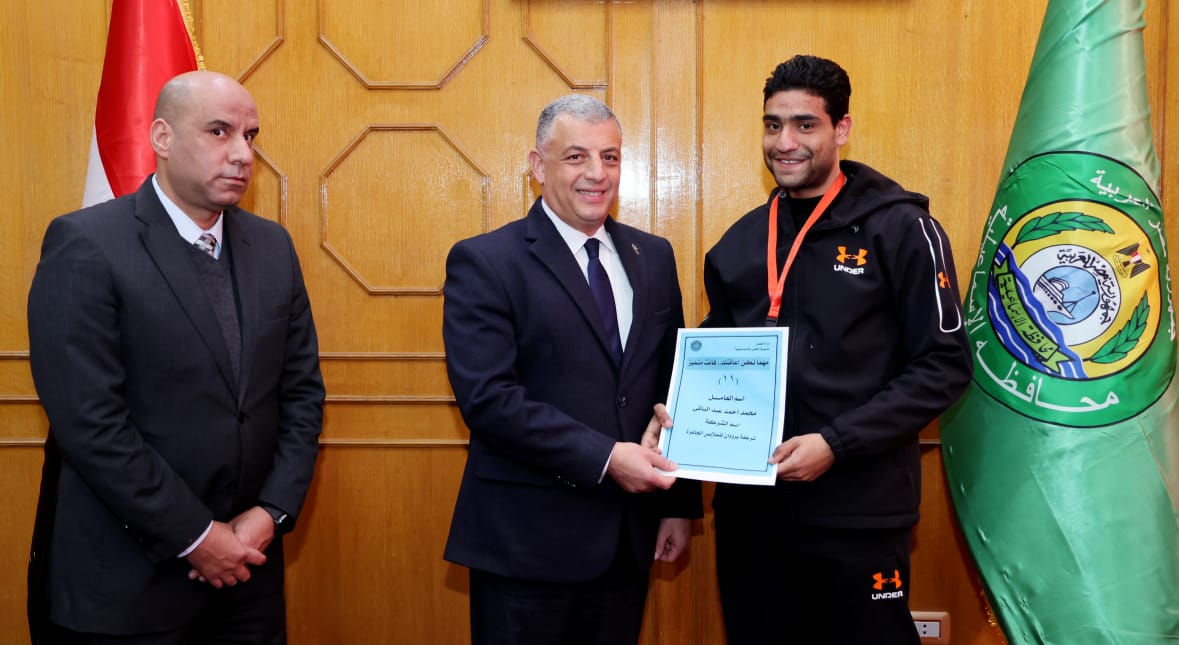 جانب من مراسم التسليم،فيتو