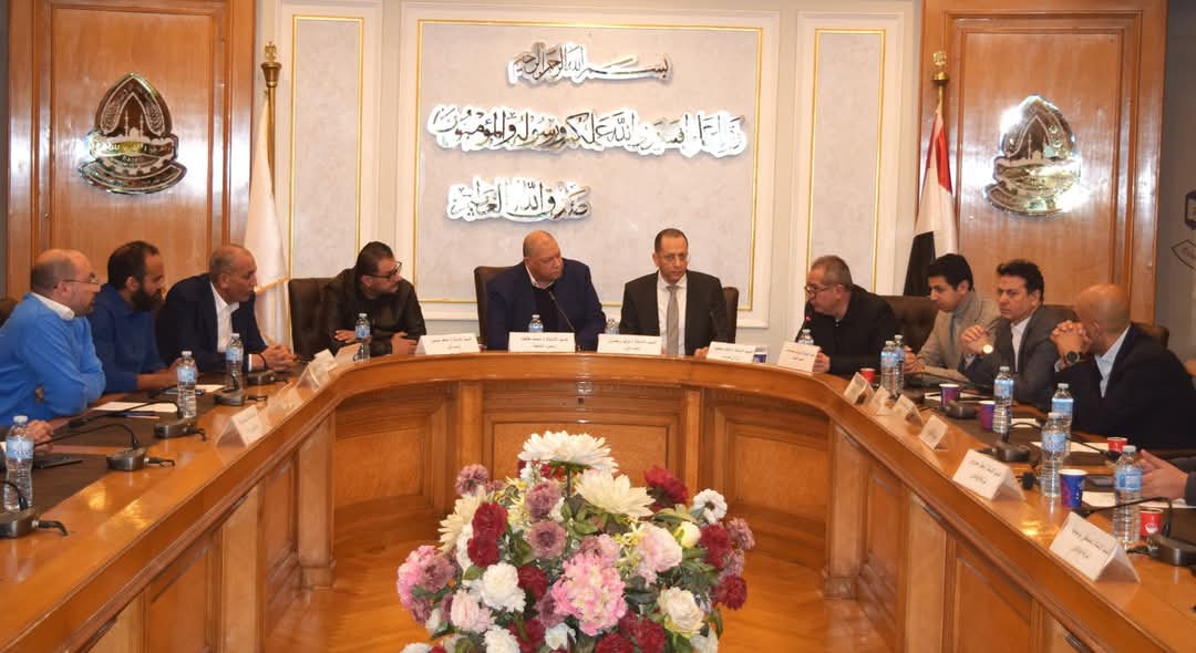 <strong>اجتماع شعبة المحمول في غرفة القاهرة</strong>