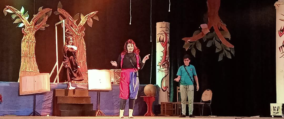 جانب من العرض،فيتو