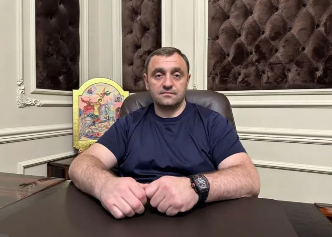 محاولة اغتيال أرمين ساركيسيان قيادي بارز موالي لروسيا في موسكو، فيتو