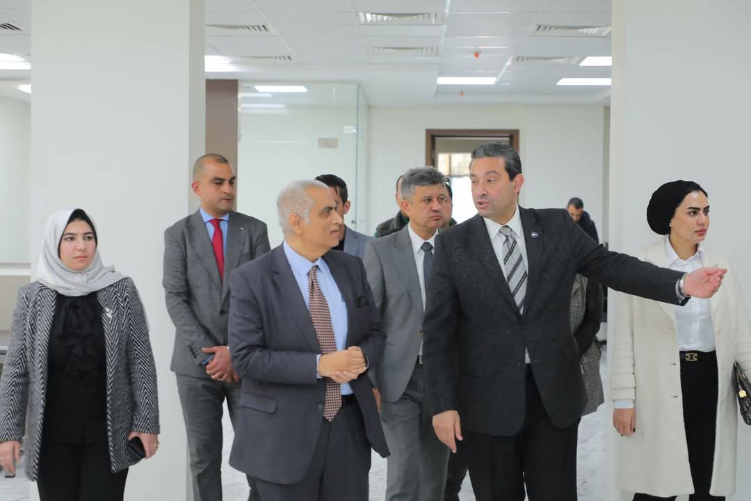 محافظ دمياط ونائب مساعد وزير الخارجية لشئون القنصلية للمواطنين والأجانب والتصديقات لمناقشة مخطط فتح مكتب للتصديقات بدمياط