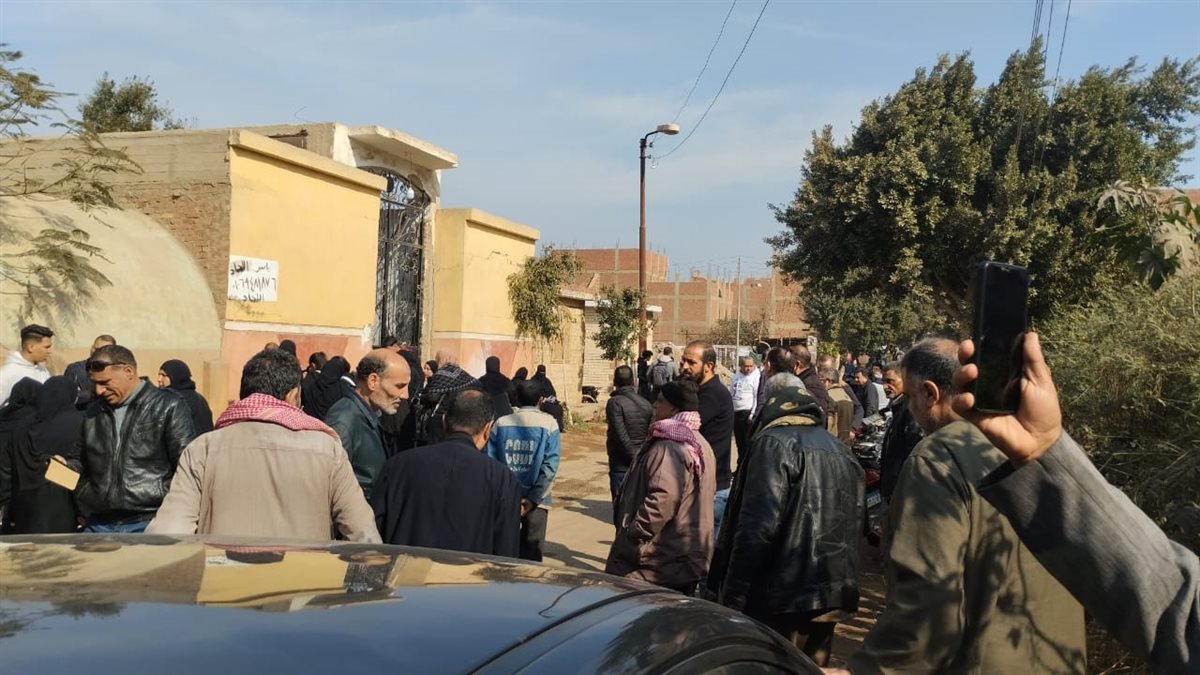 تشييع جثمان الراحل رمضان عبد الرحيم،فيتو