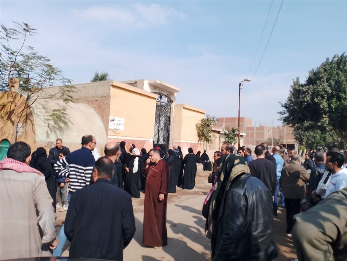 تشييع جثمان الراحل رمضان عبد الرحيم،فيتو