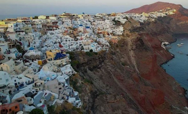إنذار نبشاط بركاني في البحر المتوسط، فيتو