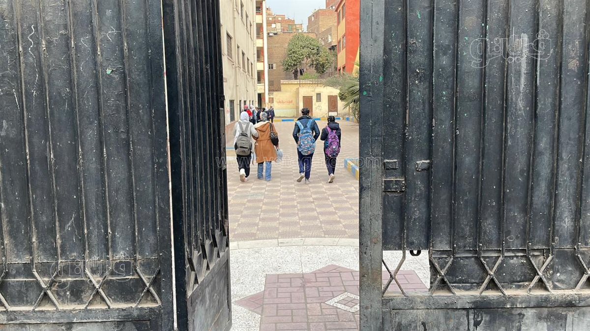 طلاب القاهرة يعودون إلى مقاعد الدراسة في الفصل الدراسي الثاني (9)