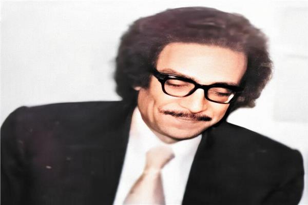 شاعر الالف اغنية 