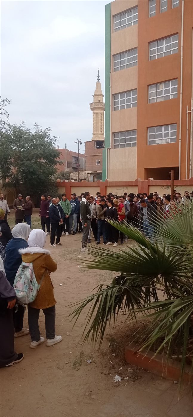 انتظام الدراسة بالفصل الدراسي الثاني بمدارس القليوبية،فيتو