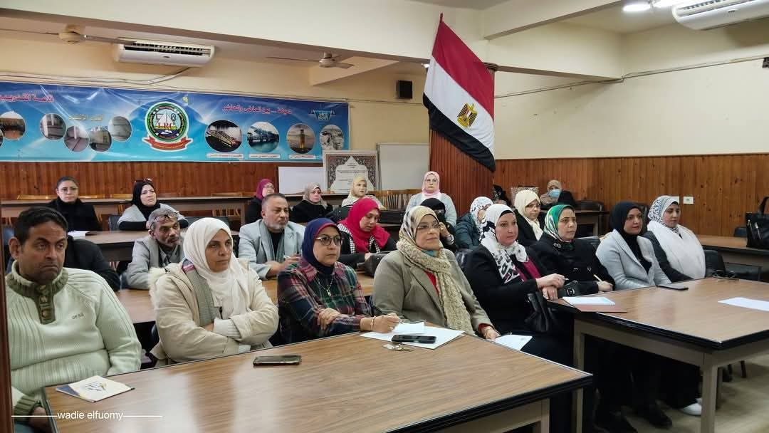 اجتماع لموجهي عموم وأوائل المواد لمناقشة الانضباط التعليمي خلال الفصل الدراسي الثاني.