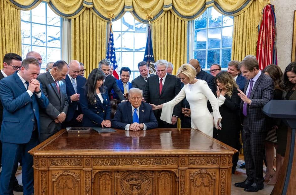 فريق مكتب إيمان فى البيت الأبيض، فيتو