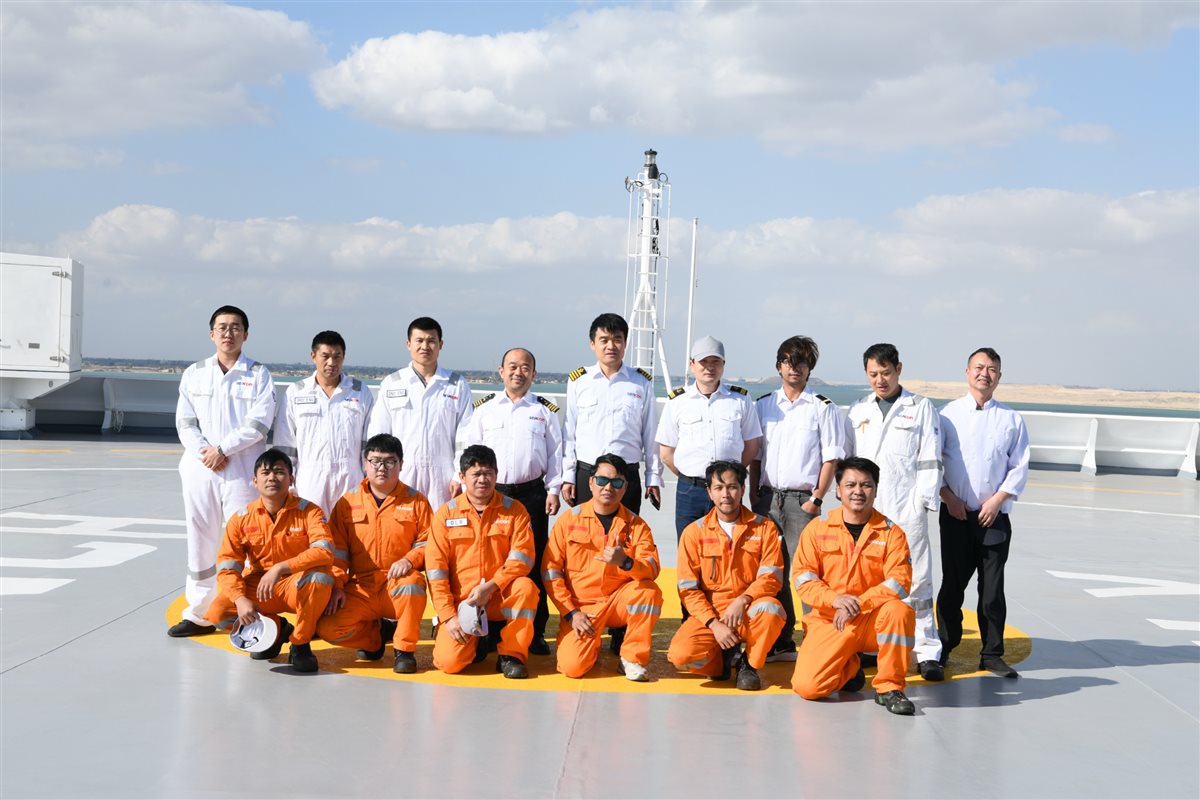 جانب من عبور السفينة،فيتو