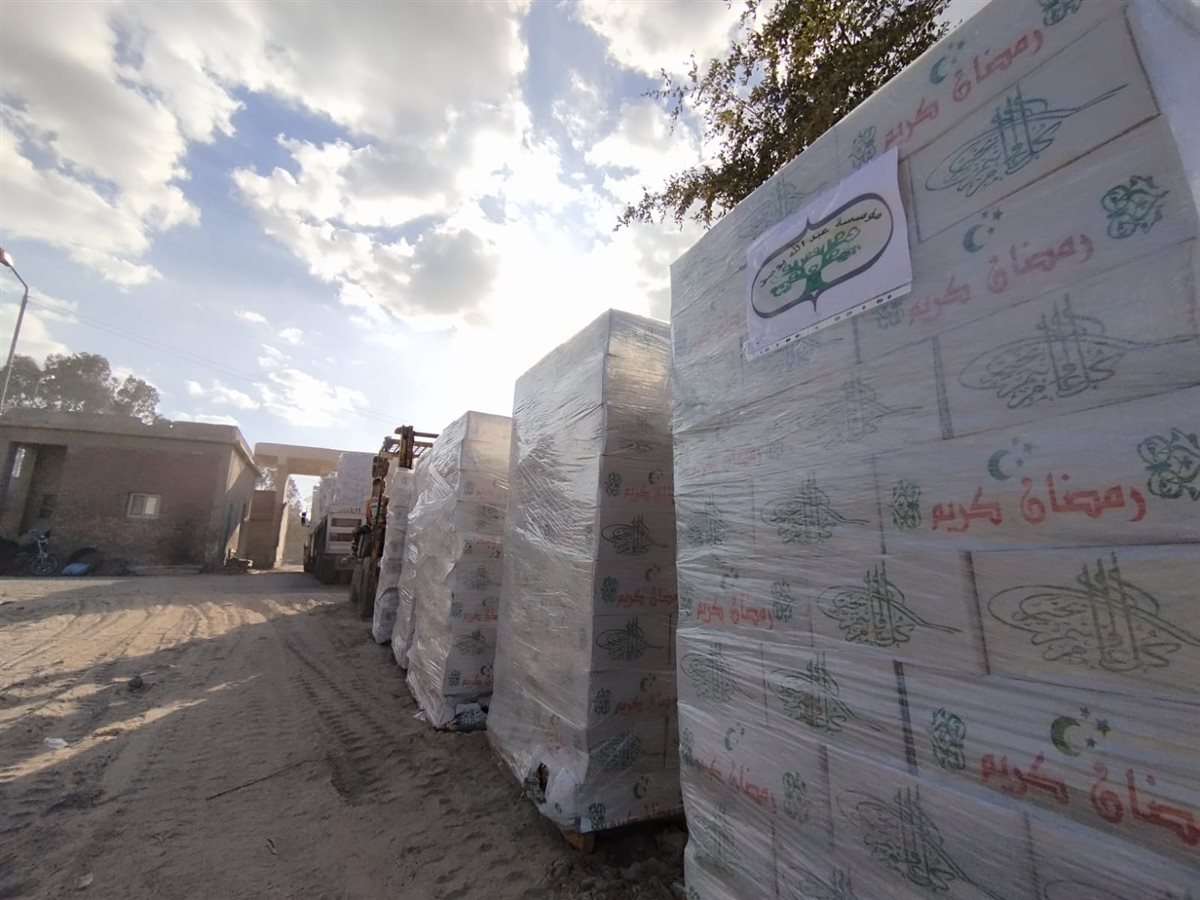 جانب من القافلة،فيتو