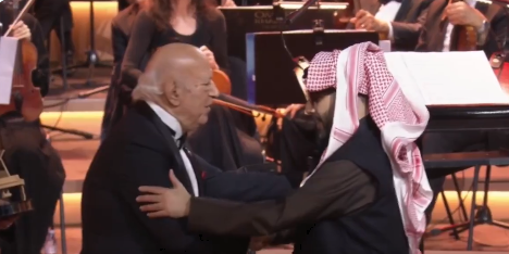 تكريم عمر خيرت، فيتو