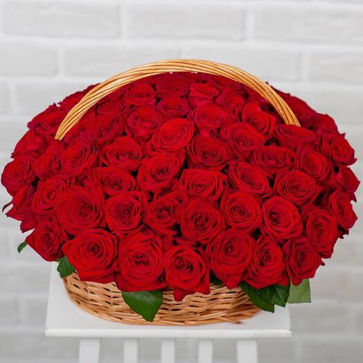 <strong>أسعار الورد في عيد الحب 2025</strong>