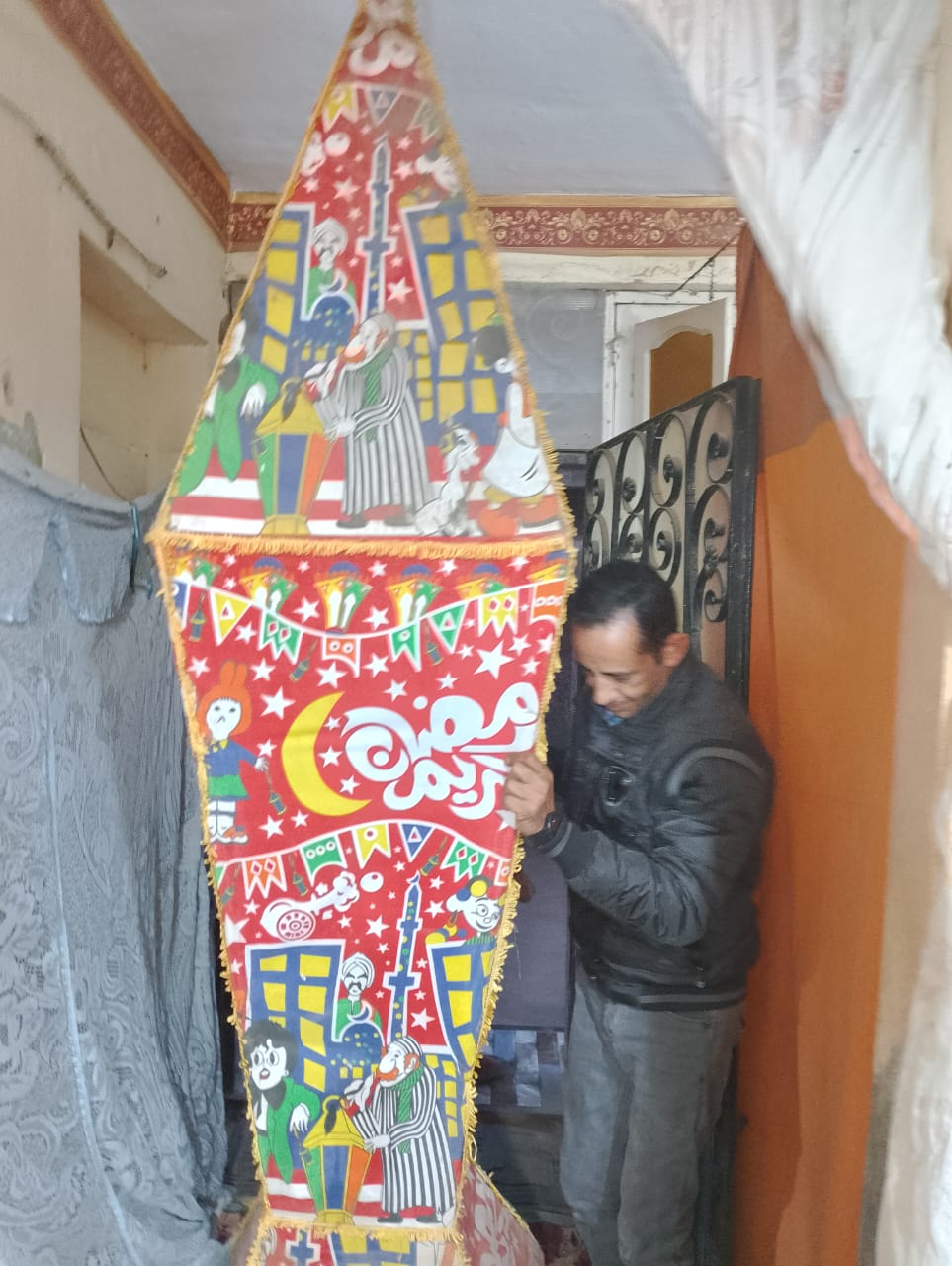 فانوس صنع مسيحي لاهالي قريته بالقليوبية،فيتو